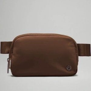 Lululemon Everywhere Belt Bag Java